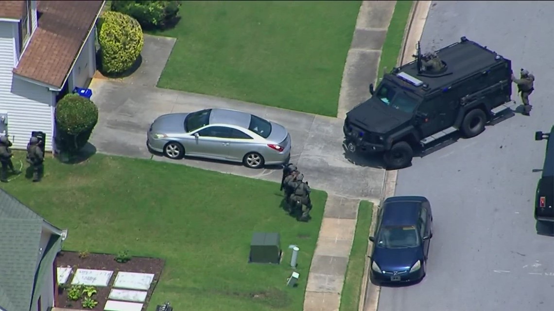 Teen Connected To April Homicide Arrested After Swat Standoff At Dekalb Teen Connected To April Homicide Arrested After Swat Standoff At Dekalb