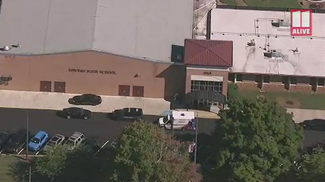 Towers High School In Dekalb Goes On Lockdown After Large Fight Raw Chopper Video 