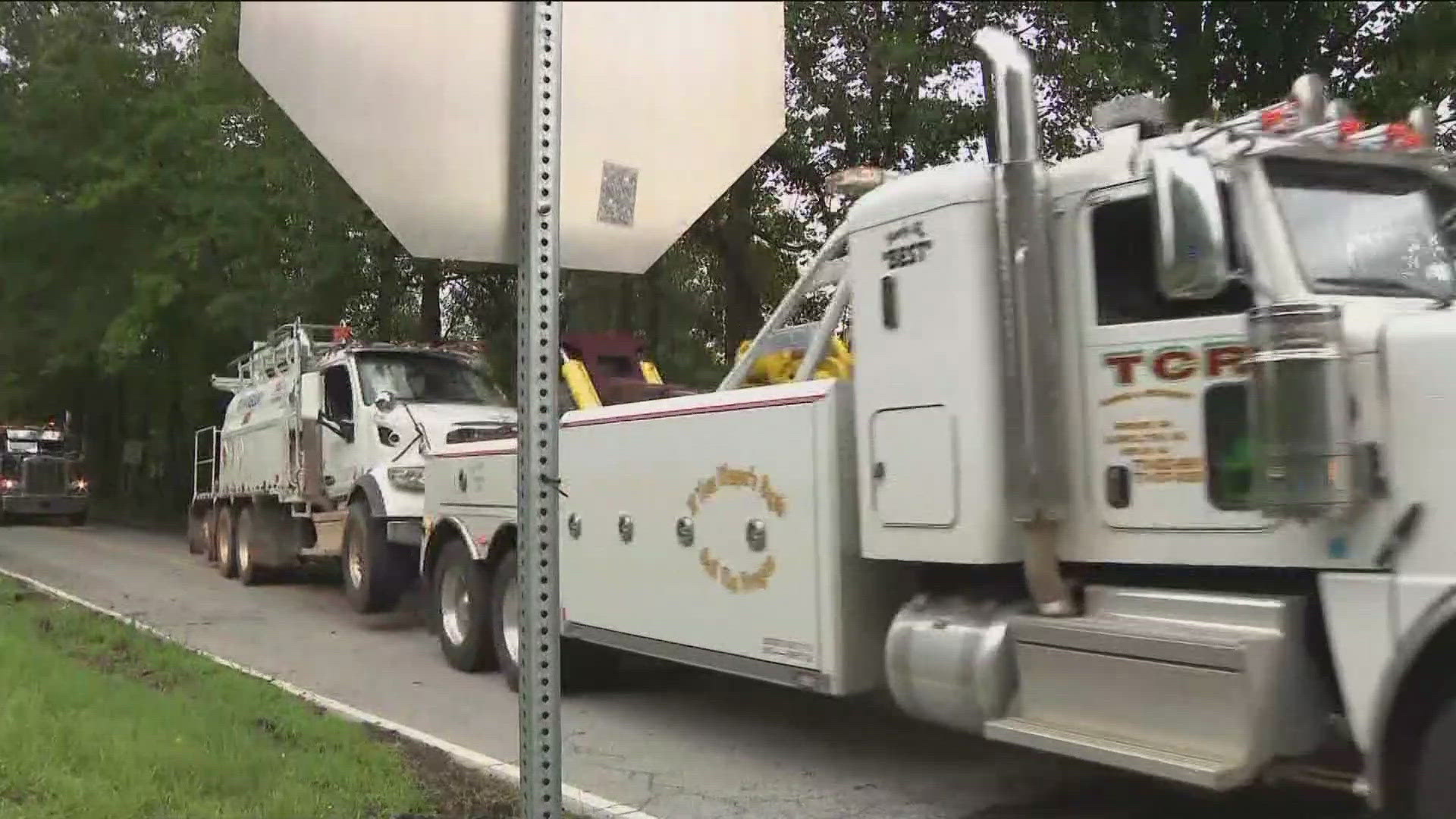 Evacuation lifted on Wilson Road after semi-truck overturns in Douglas ...