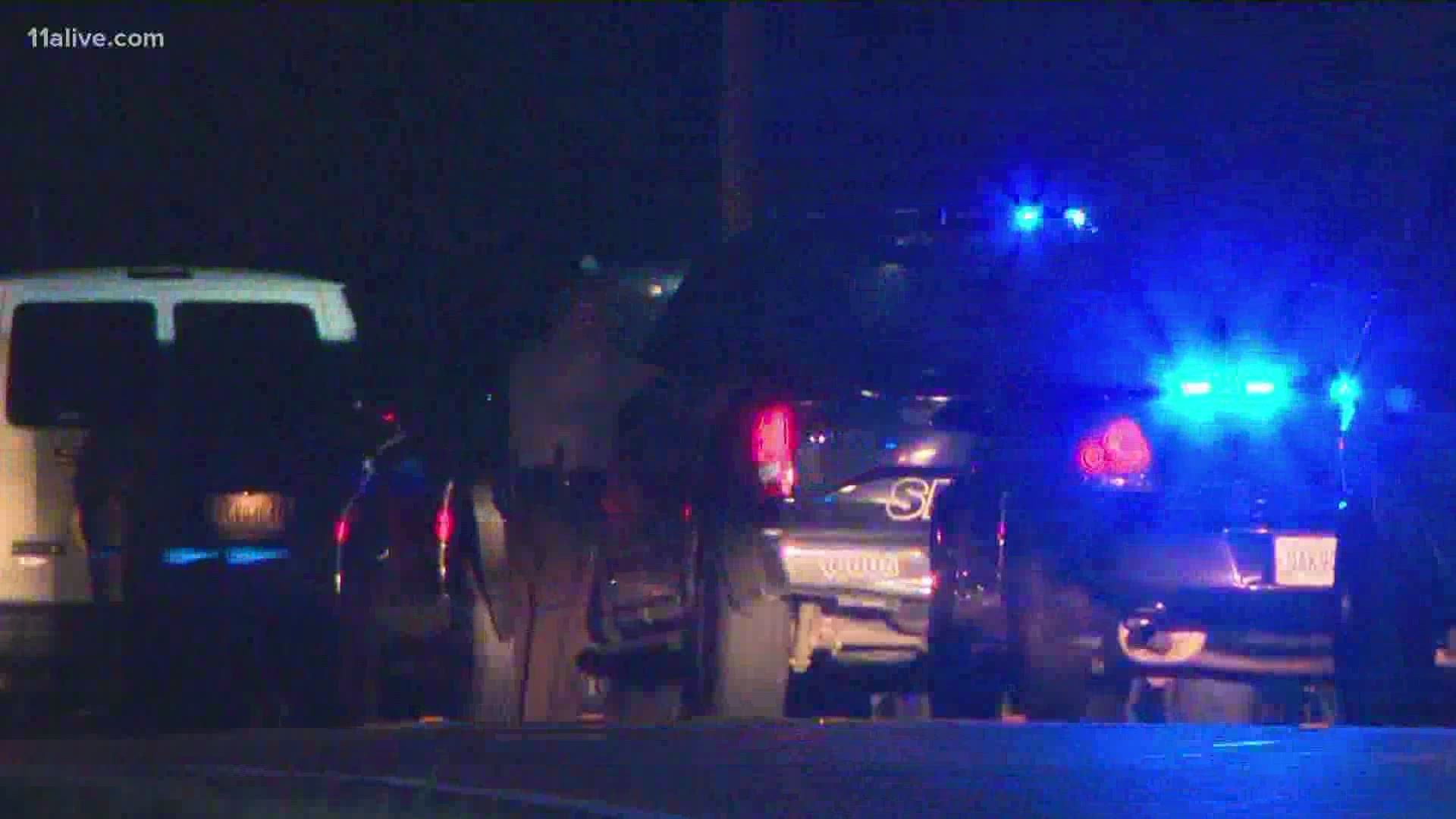 Law enforcement officer hurt, suspect killed in Newton County shooting