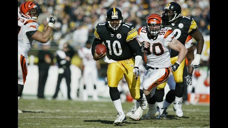 Kordell Stewart of the Chicago Bears in action during a game against  News Photo - Getty Images