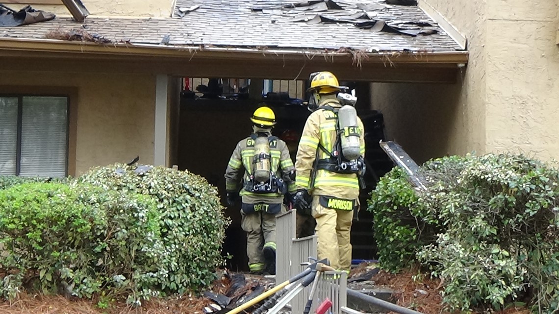 Fire damages 10 apartments in County