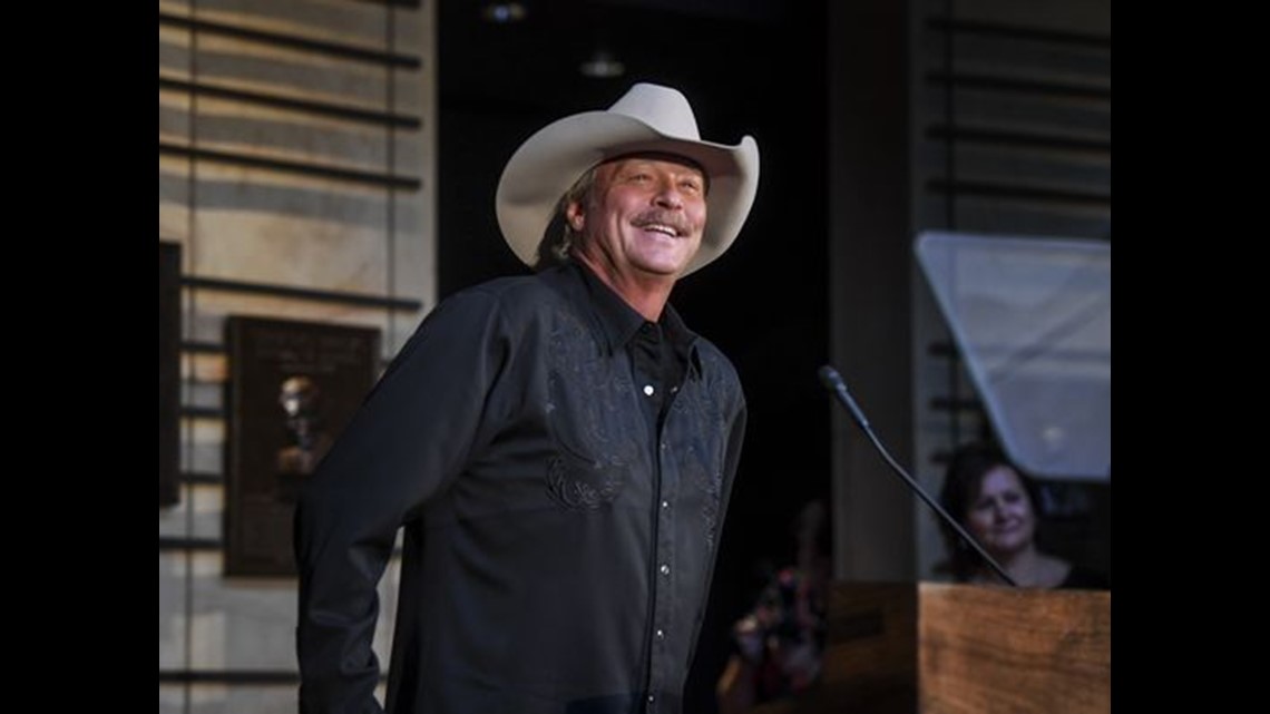 Alan Jackson to be inducted into Country Music Hall of Fame | 11alive.com