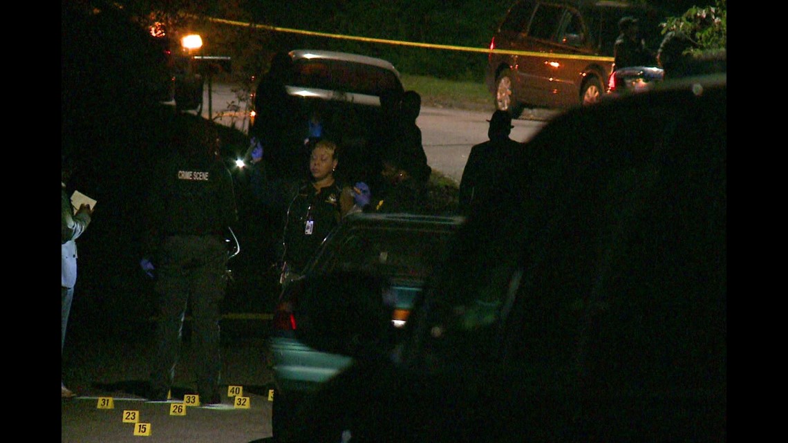 Deadly shooting in Atlanta kills man, three suspects on the run ...