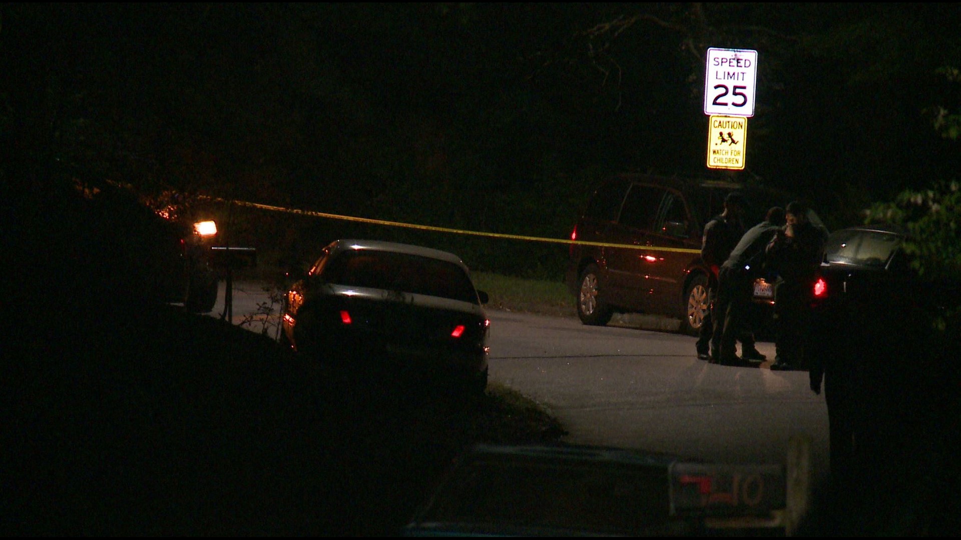 Deadly shooting in Atlanta kills man, three suspects on the run ...