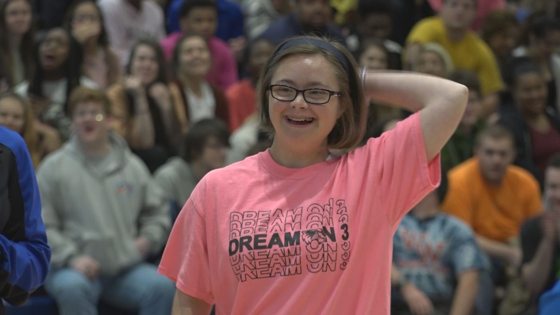 Atlanta Braves Visit Woodstock School: See Photos