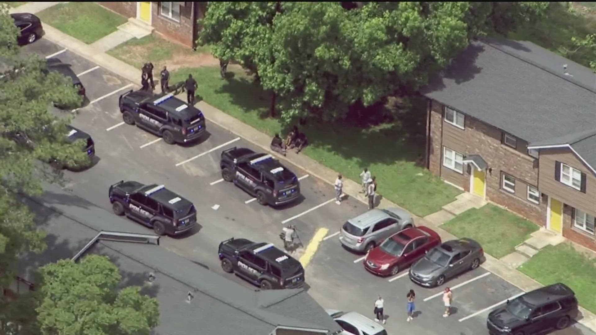 Search for suspect after woman, girl shot to death at DeKalb apartment ...