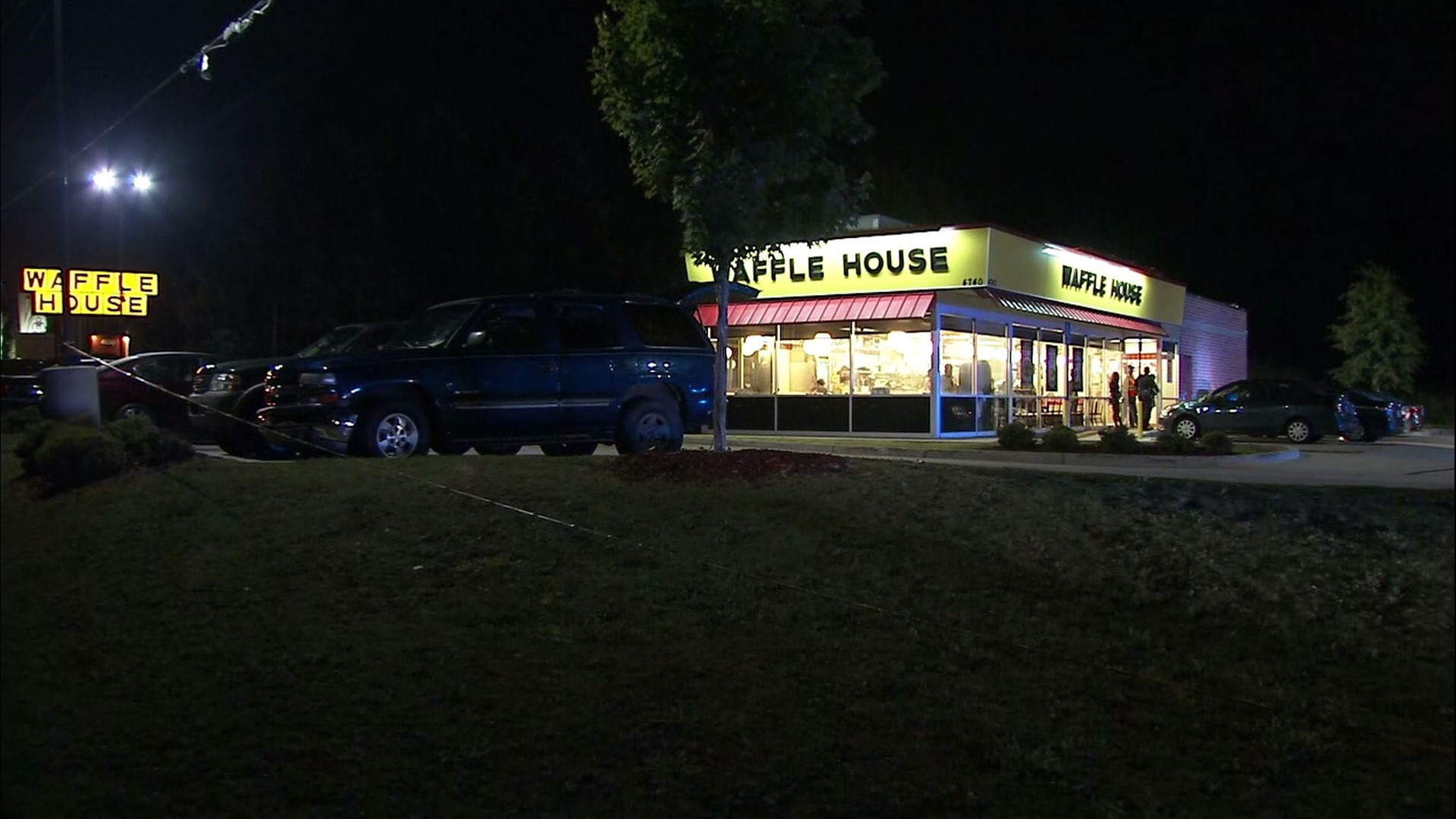 Woman shot in the head outside Waffle House dies | 11alive.com