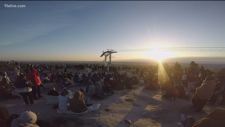 76th Annual Easter Sunrise Service returns to Stone Mountain Park after 2-year hiatus