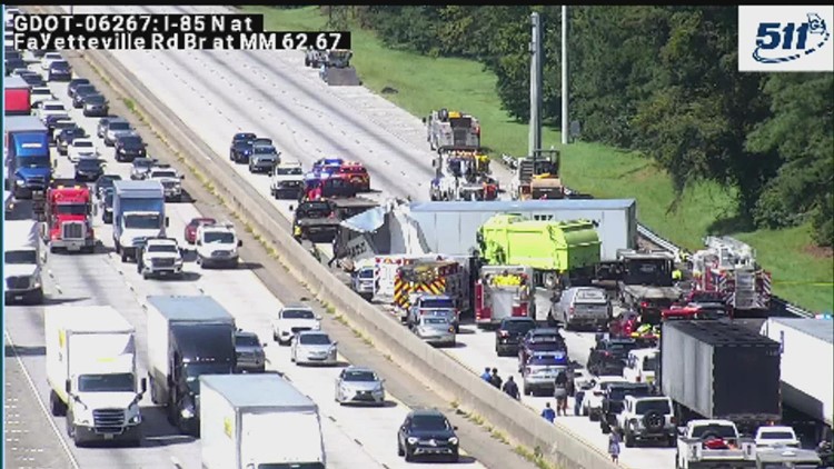 All lanes reopen after I-85 South Fairburn-area wreck