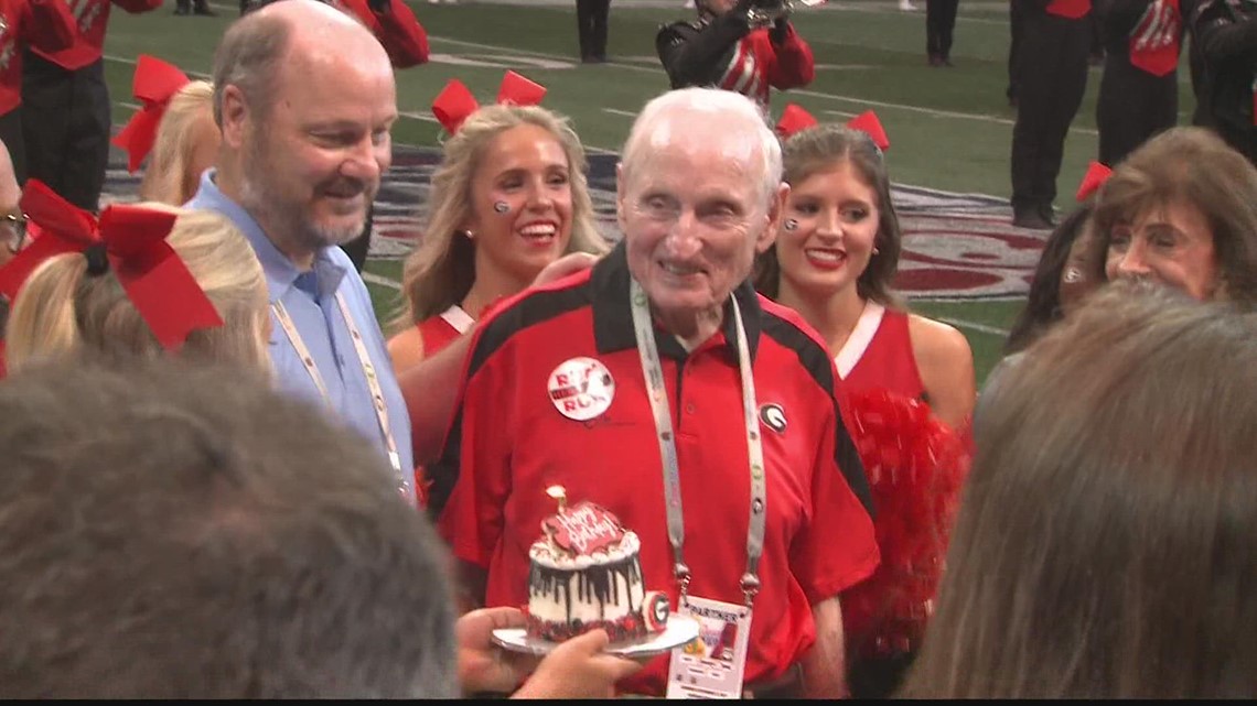 Vince Dooley birthday | Former Georgia coach turns 90