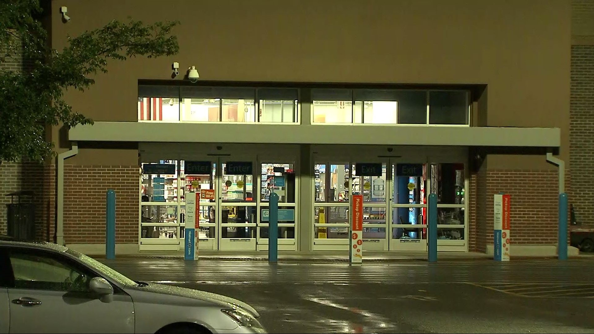 Triple shooting at Walmart parking lot leaves one man dead | 11alive.com
