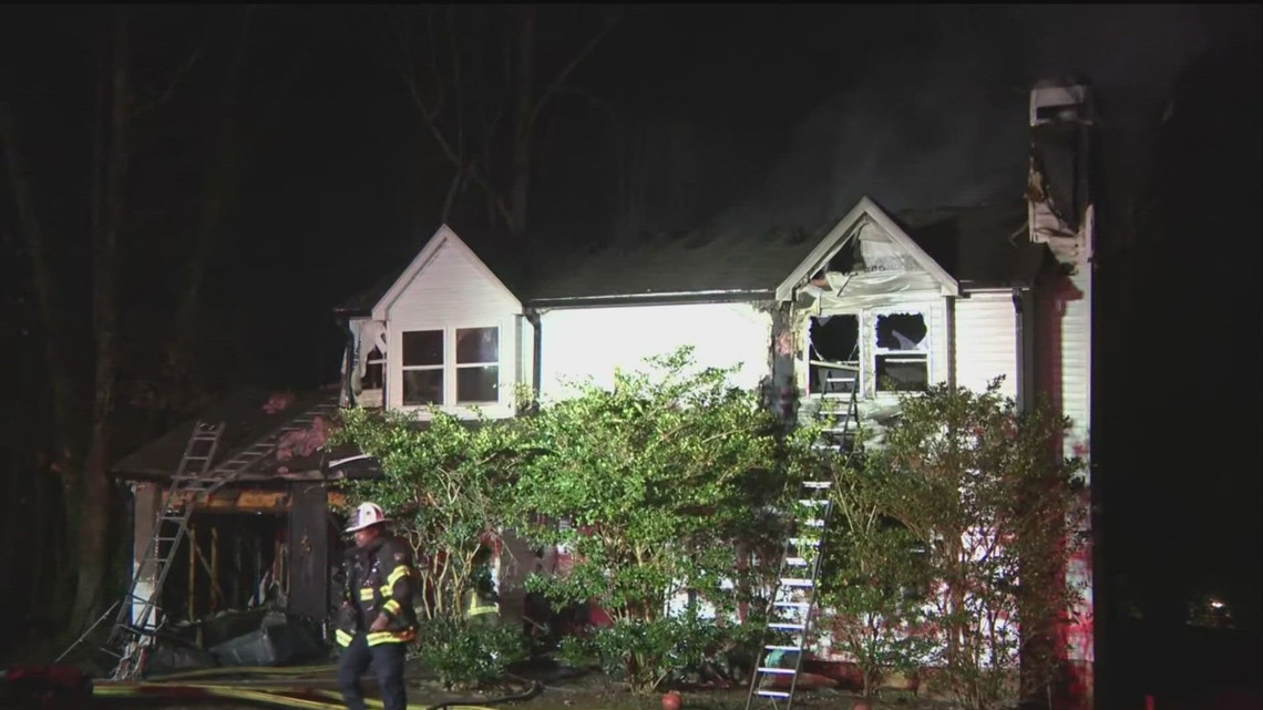Crews put out house fire in DeKalb County | 11alive.com