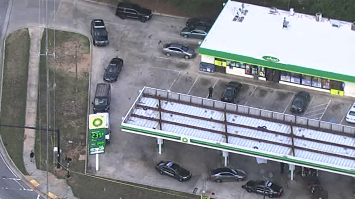 Shooting at gas station in Ellenwood, DeKalb Police say