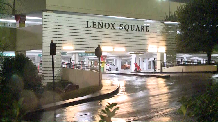 Lenox Mall shut down, after office shooting, and Twitter reacts to