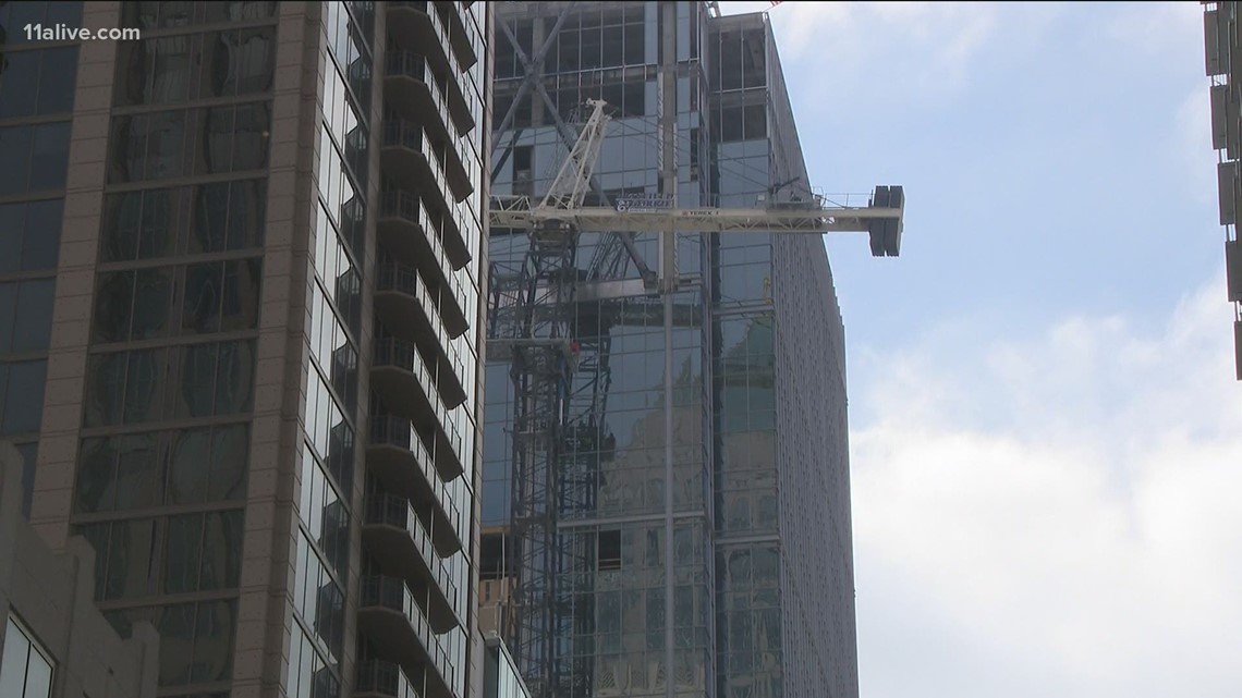 Midtown Atlanta Unstable Crane Leaning On West Peachtree Street 11alive Com