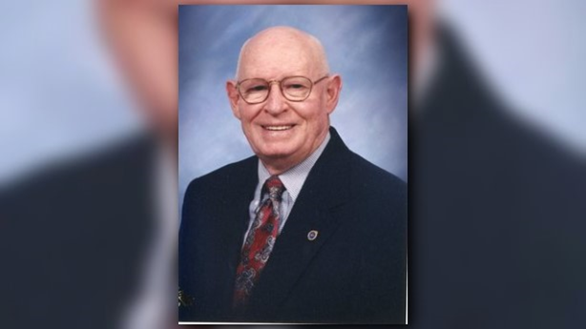 Former Woodstock Mayor dies at age 89