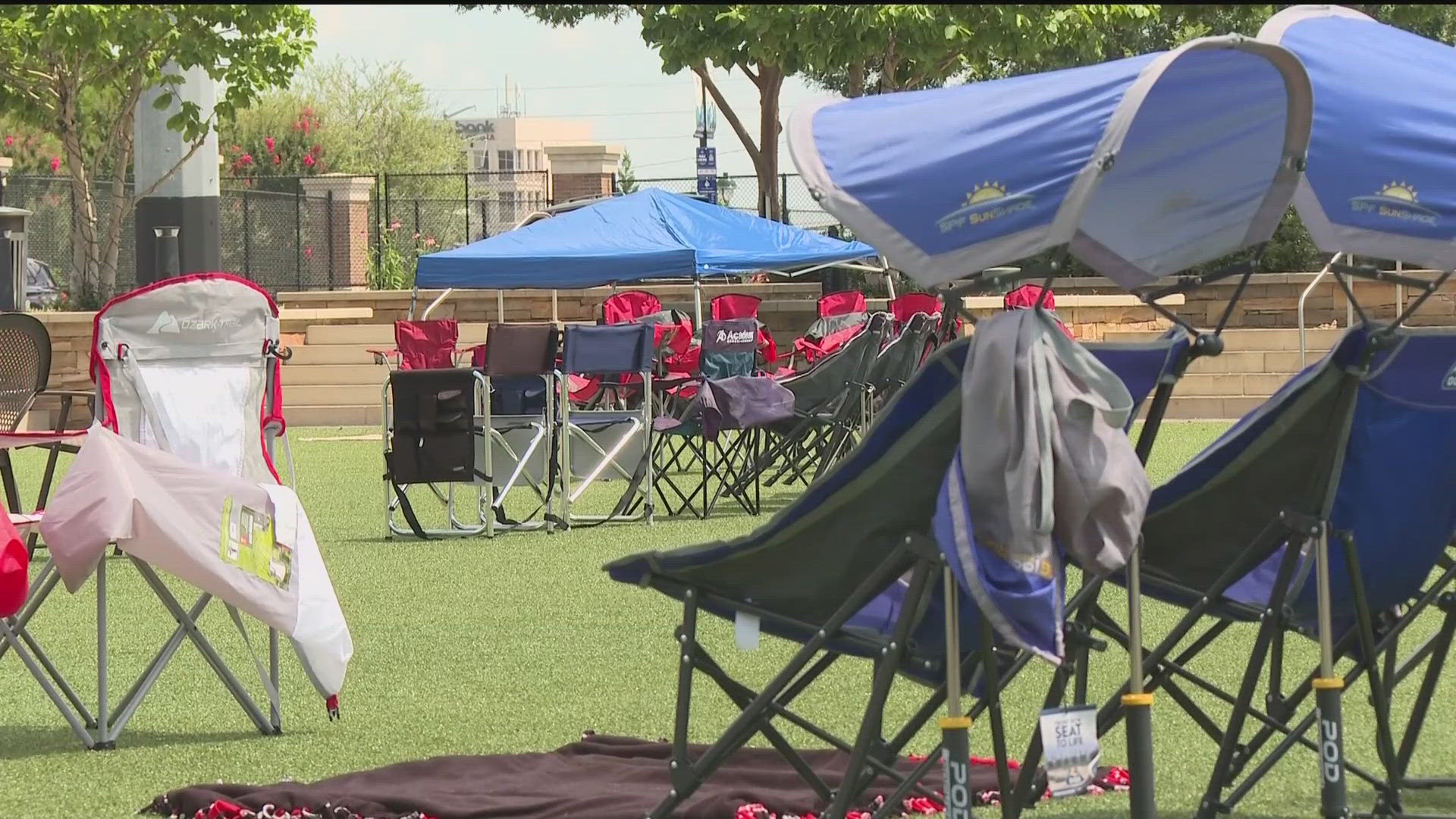 Thousands across metro Atlanta are making the Fourth of July with family, food, fireworks and more. 