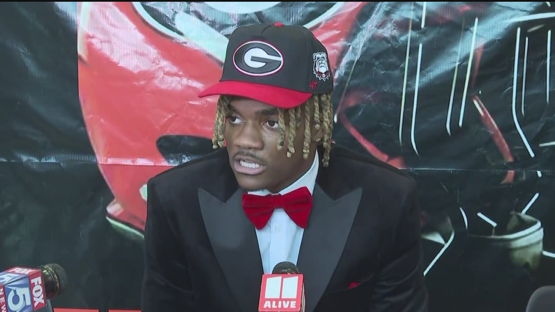 Some local high school recruits flipped from their commitments, including a big get for the Georgia Bulldogs.