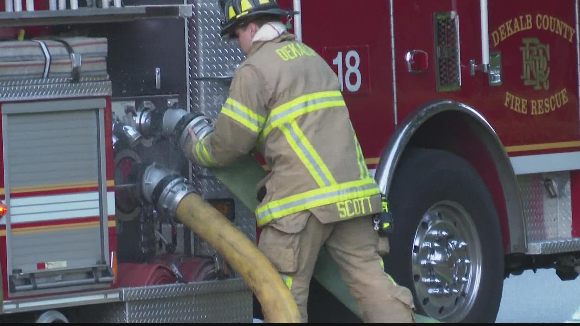 Massive fire breaks out at Brookhaven apartment complex | 11alive.com