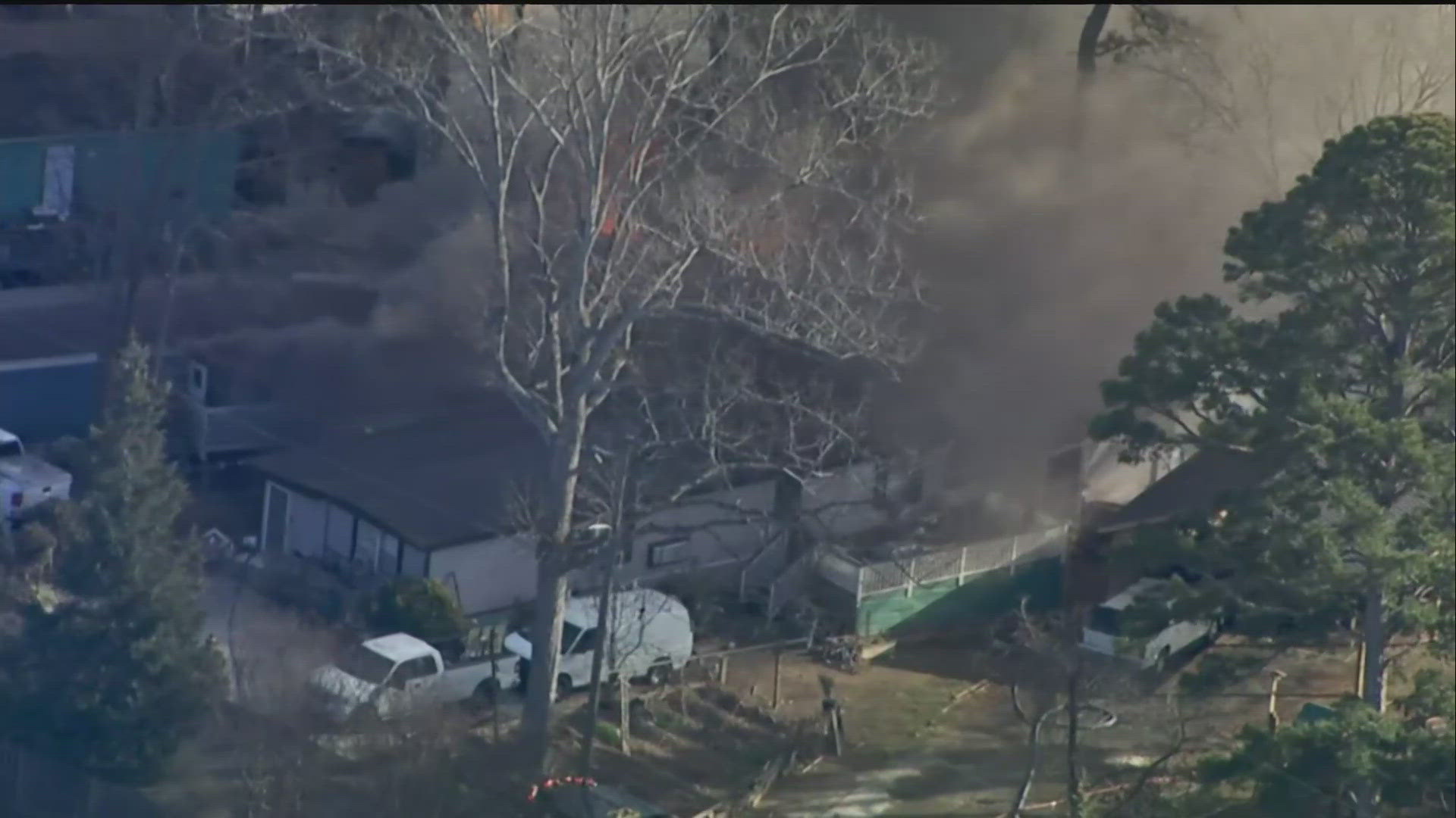 Crews respond to fire at mobile home park in Gwinnett County | 11alive.com