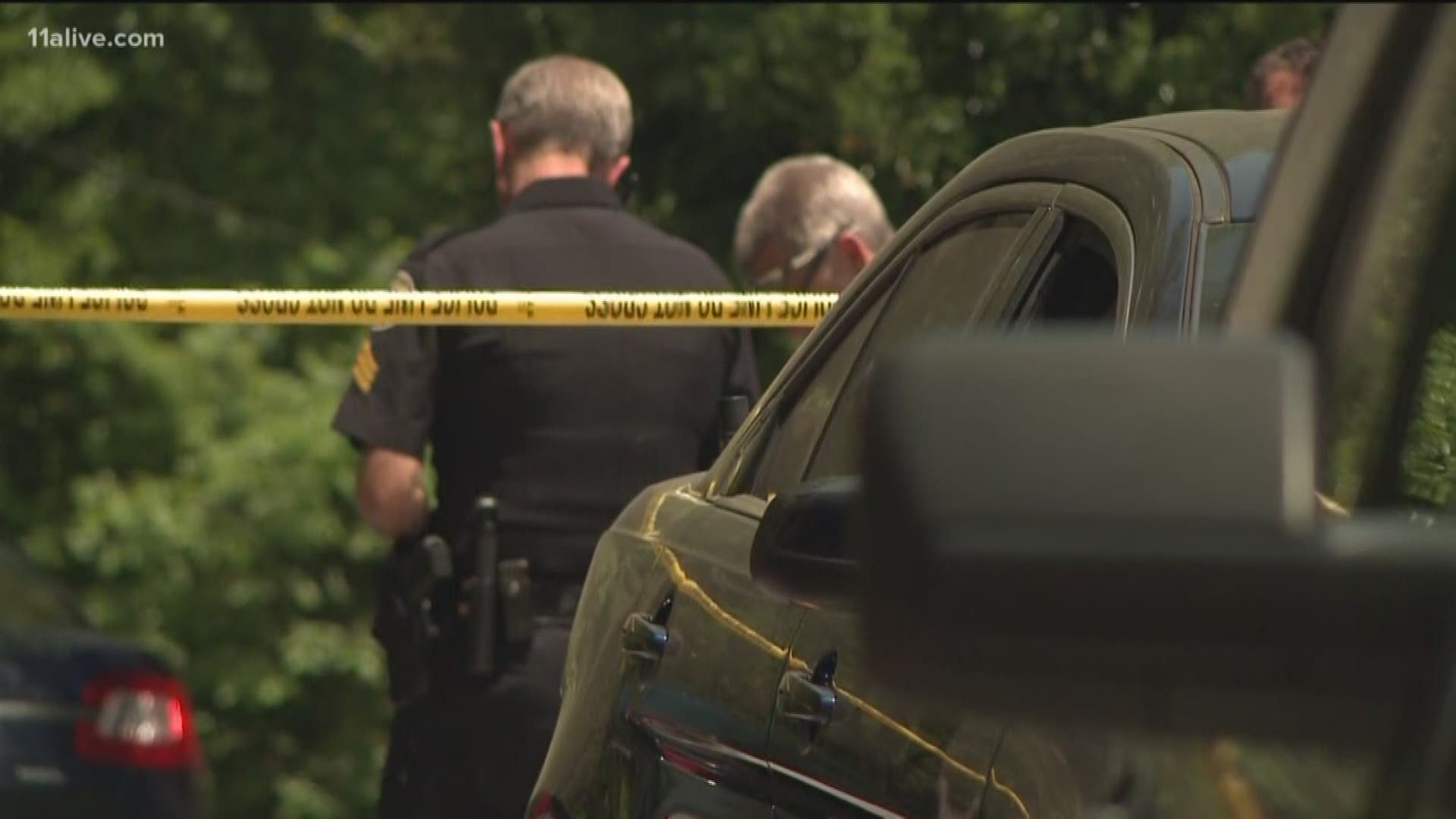 Man, two women found shot dead in west Atlanta bedroom | 11alive.com