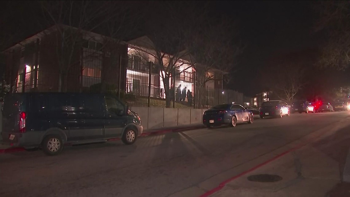 Teen killed in triple shooting at Atlanta apartment complex | 11alive.com