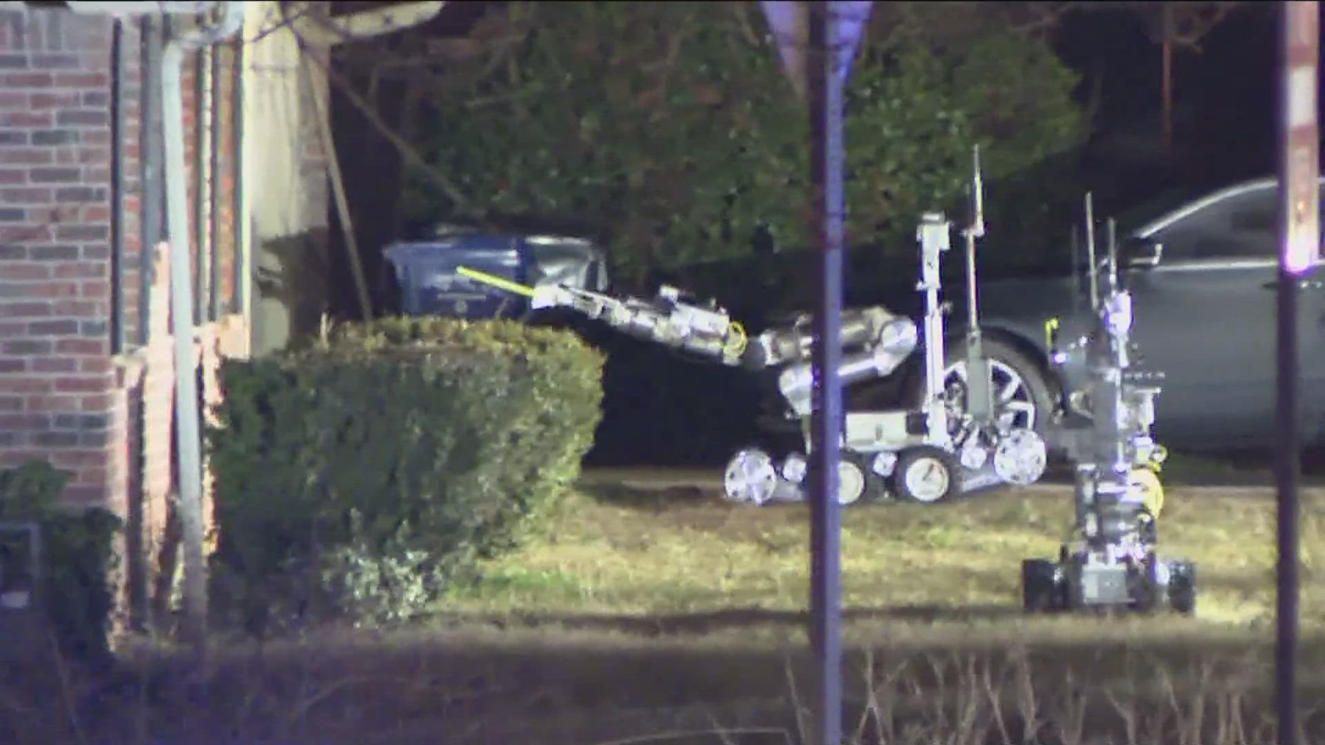 Man in custody after shooting at Gwinnett County deputies, sheriff says ...