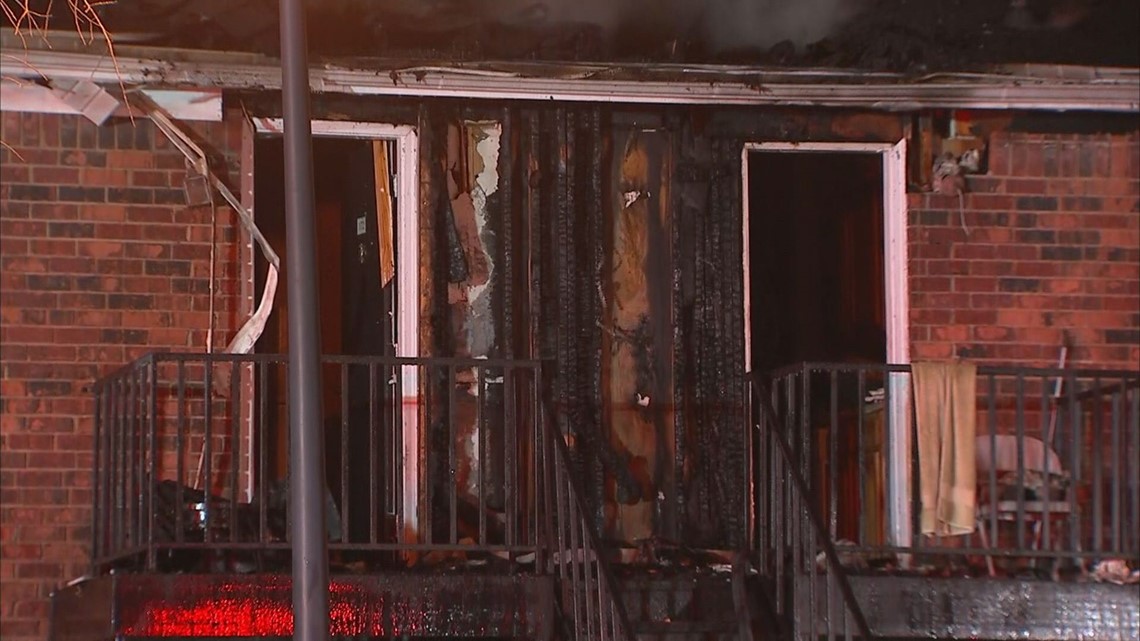 25 residents displaced after early morning apartment fire | 11alive.com