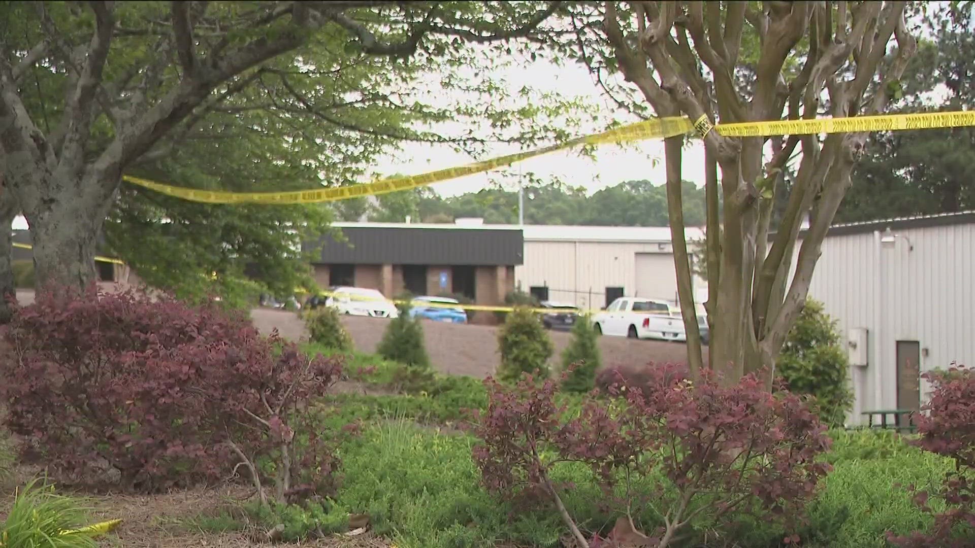 The sheriff's office said the shooting began in the parking lot of the Ernie Morris furniture store on Ivy Street West.