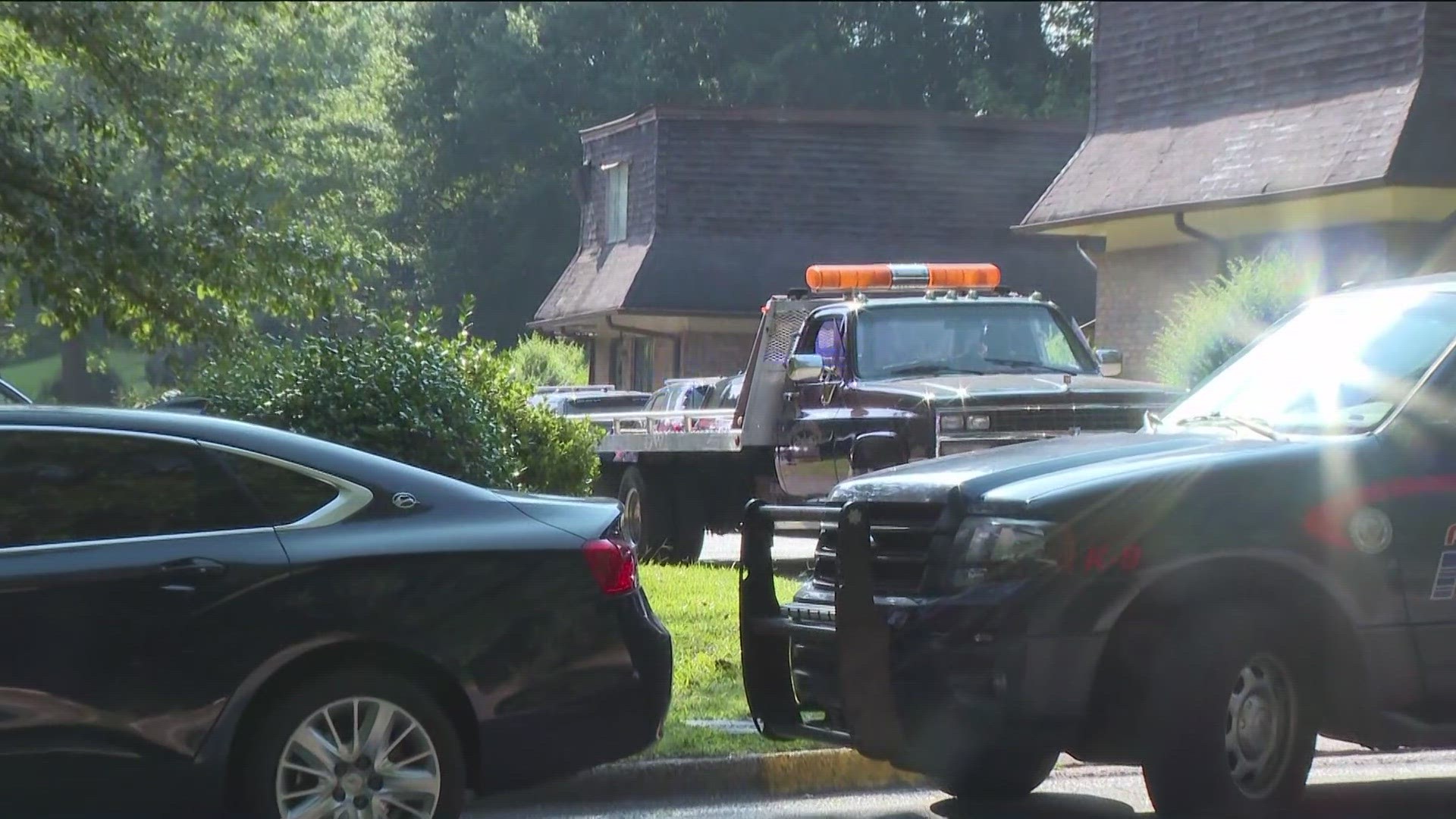 2 people killed in shooting at west Atlanta apartment complex, police ...