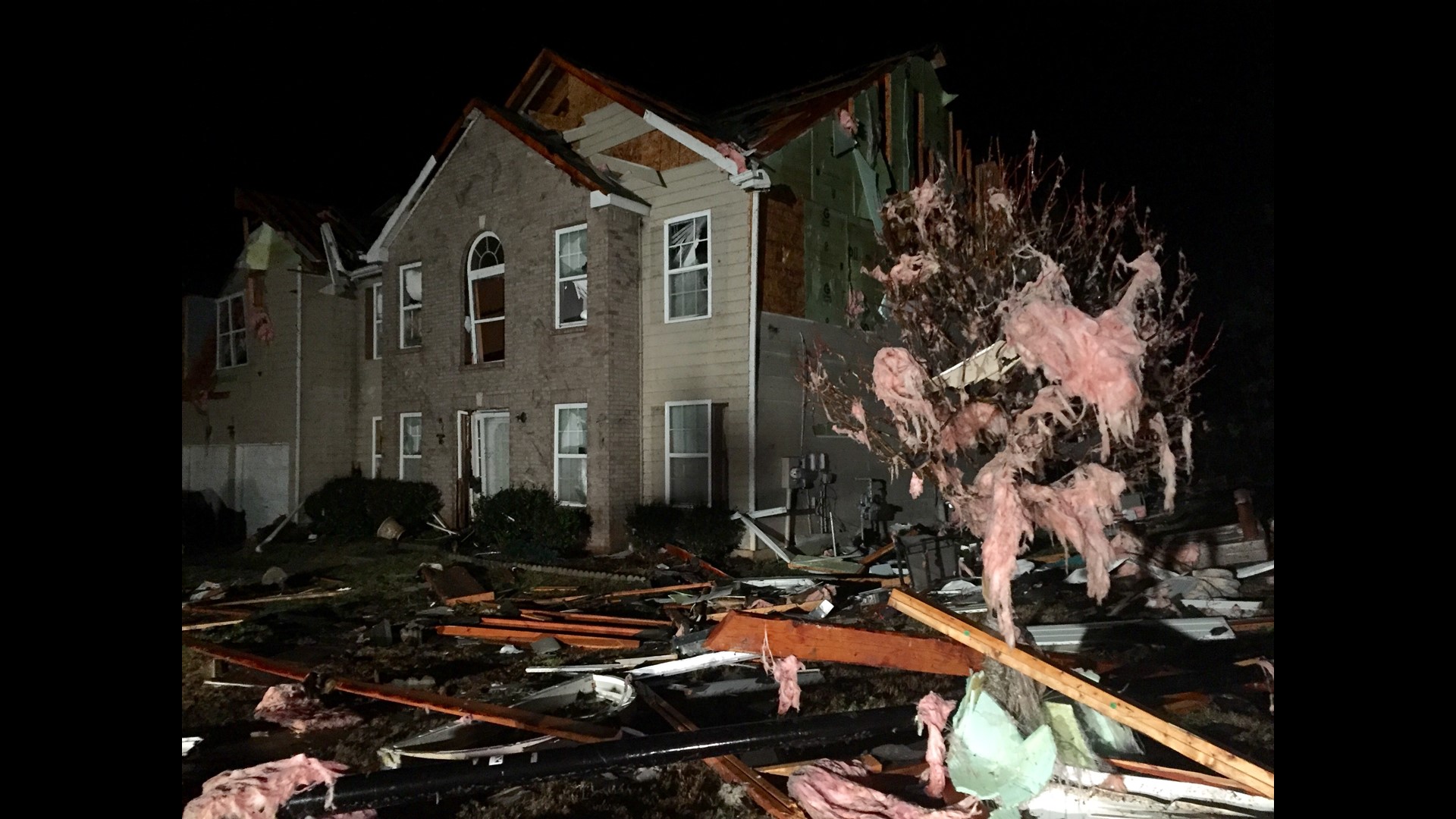 EF2 tornado confirmed in Fulton County neighborhood