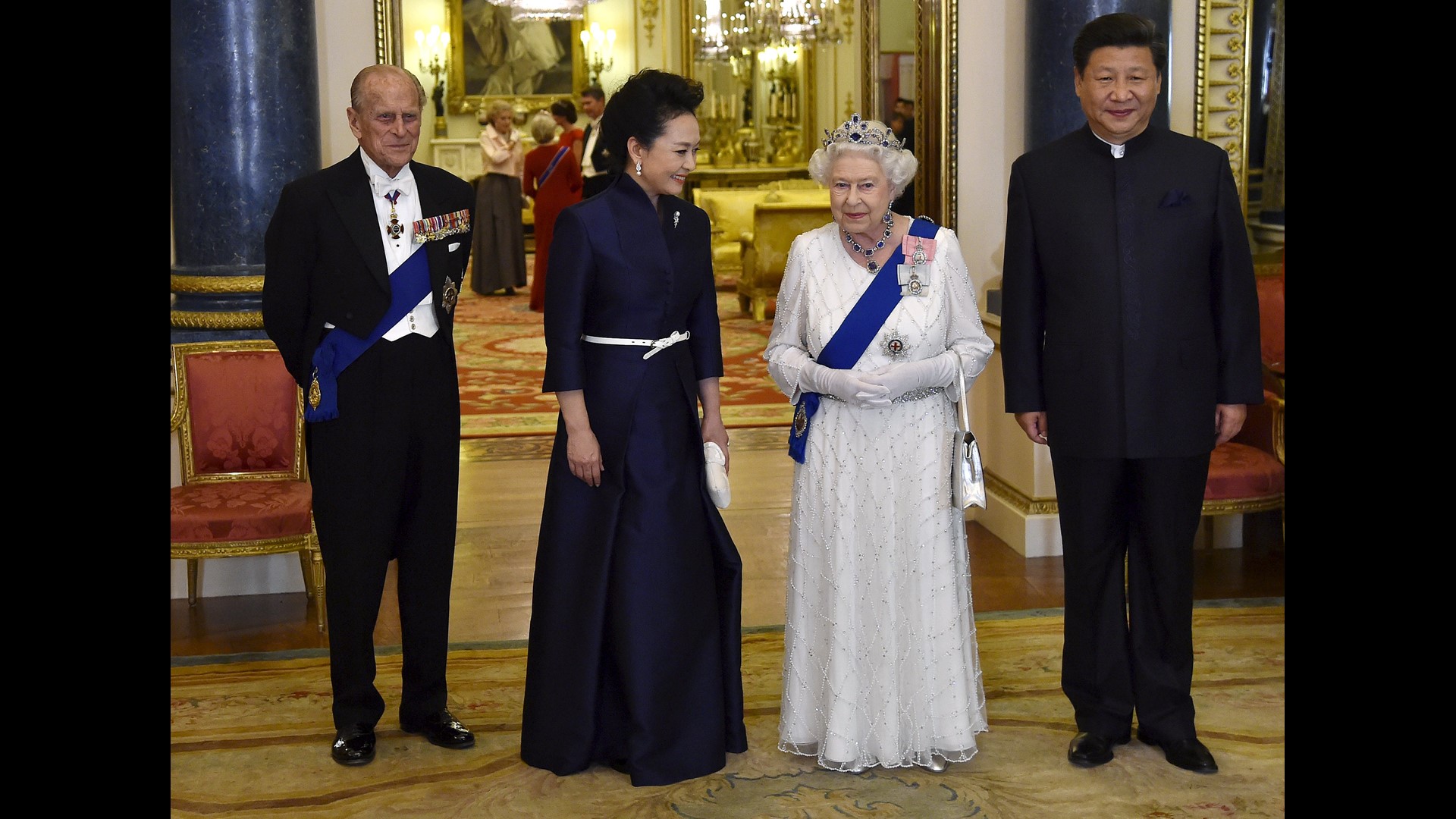 Photos: Queen, Kate Middleton host China's president | 11alive.com