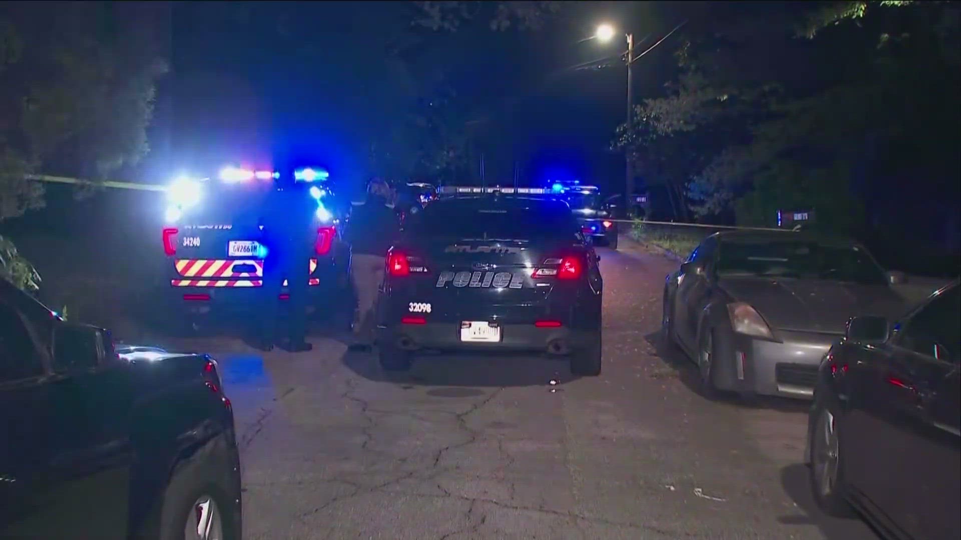 Atlanta crime boys aged 14 and 11 shot at Omaha Road home | 11alive.com