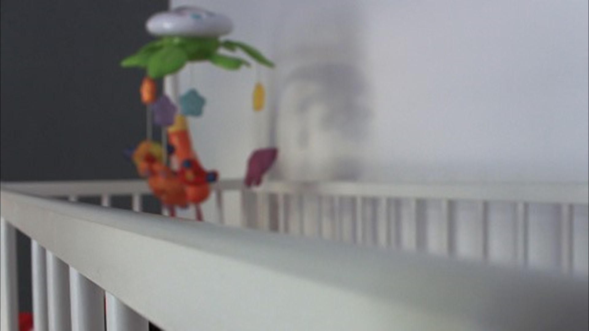 New federal law bans crib bumpers