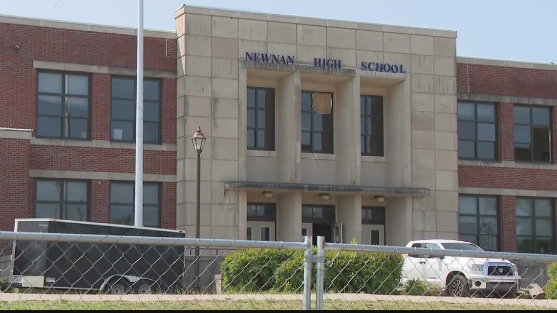 Newnan High student brings knife on campus | 11alive.com