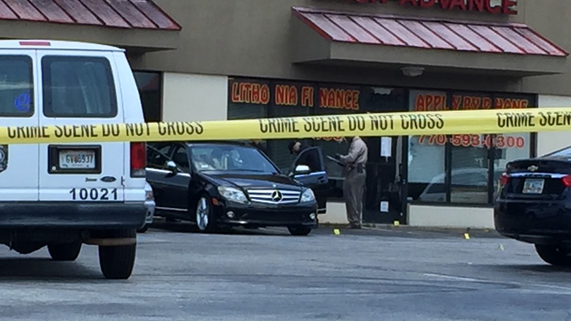Man dies after shooting at Lithonia gas station | 11alive.com