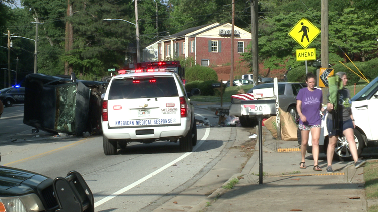 One Dead, Two Injured In DeKalb Crash | 11alive.com