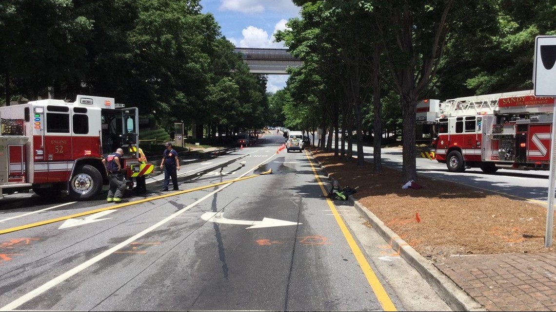 TRAFFIC ALERT | Peachtree Dunwoody Road reopens after gas leak ...