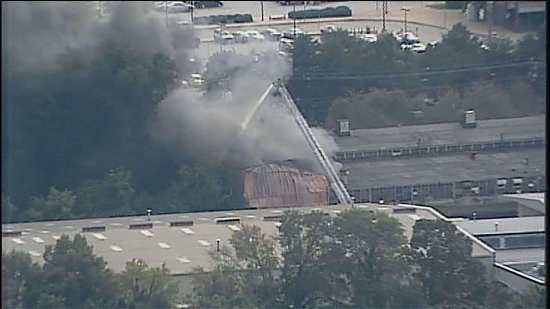 Two alarm warehouse fire in southwest Atlanta | 11alive.com