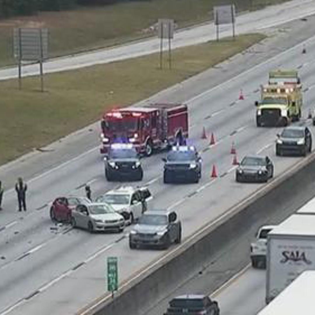 At least 6 cars involved in crash on I-285 in DeKalb County, injuries ...