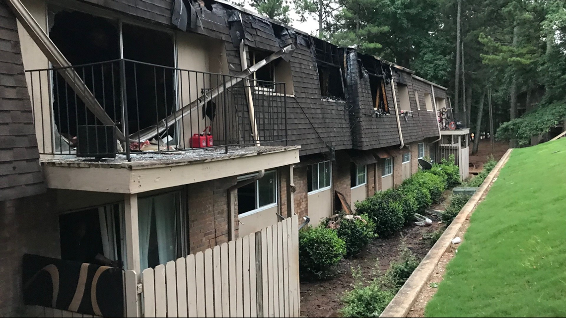 Decatur Apartment Fire Displaces Up To 60 People Early Sunday 11alive Com