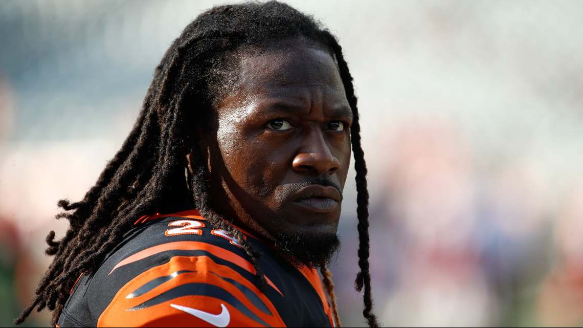 Airport employee charged in fight with NFL player Pacman Jones at  Hartsfield-Jackson, Sports