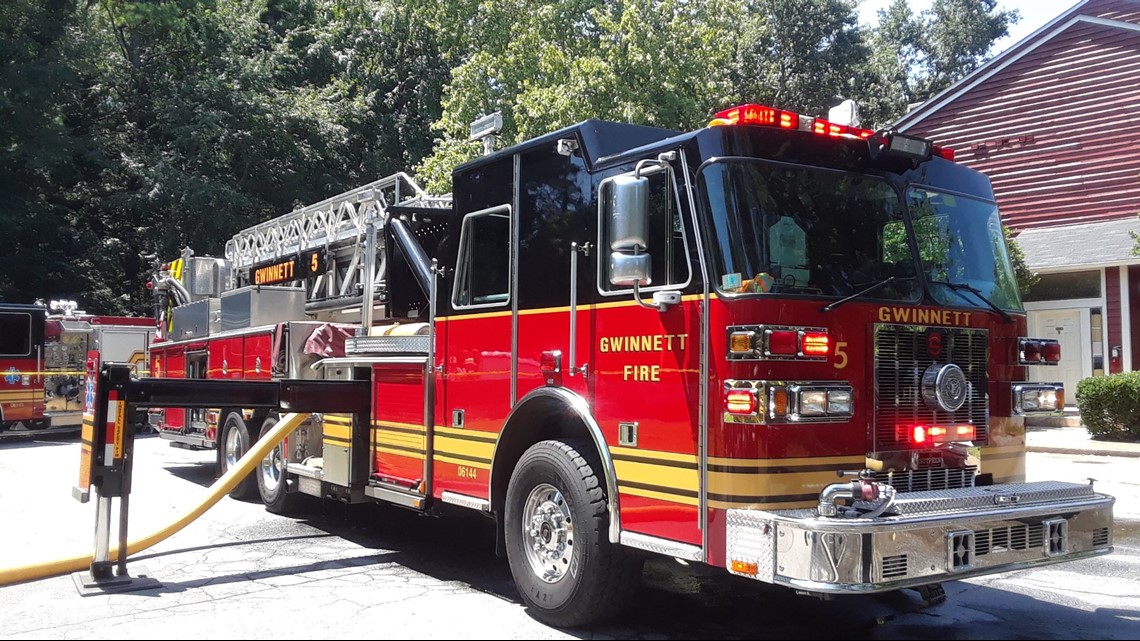 18 displaced in County apartment fire