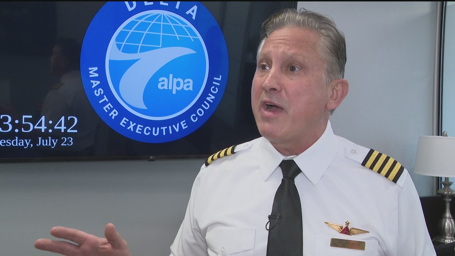 Delta pilot, cyber security expert respond to ongoing Delta issues ...