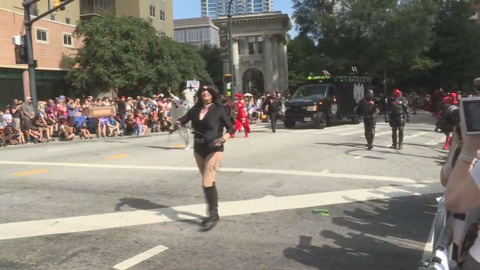 DragonCon parade details