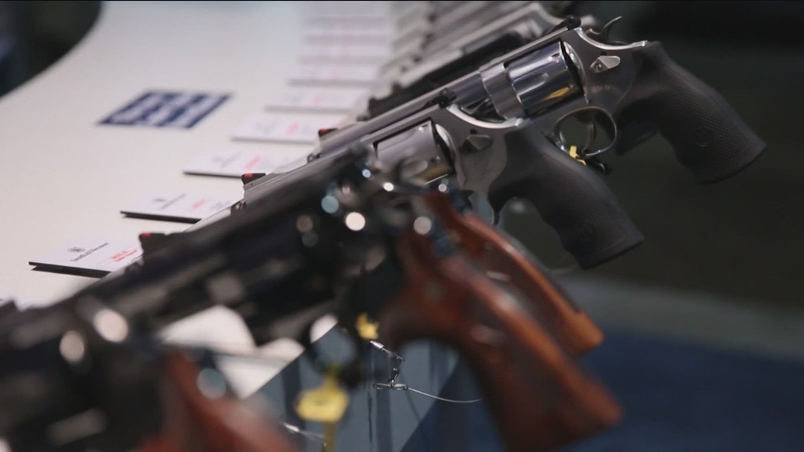 Which is best: gun lock or gun safe? - Vimarsana News