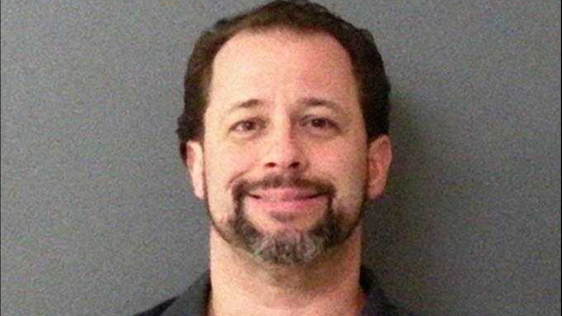 Braselton doctor accused of illegally distributing opioids to non