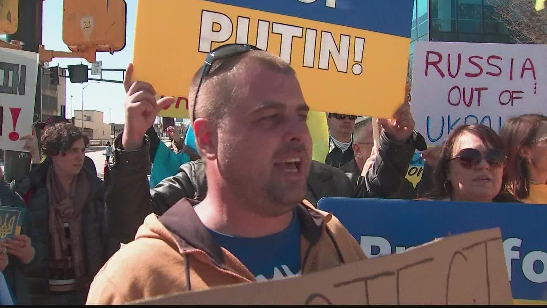 Protests in Atlanta show support for Ukraine after Russia invasion