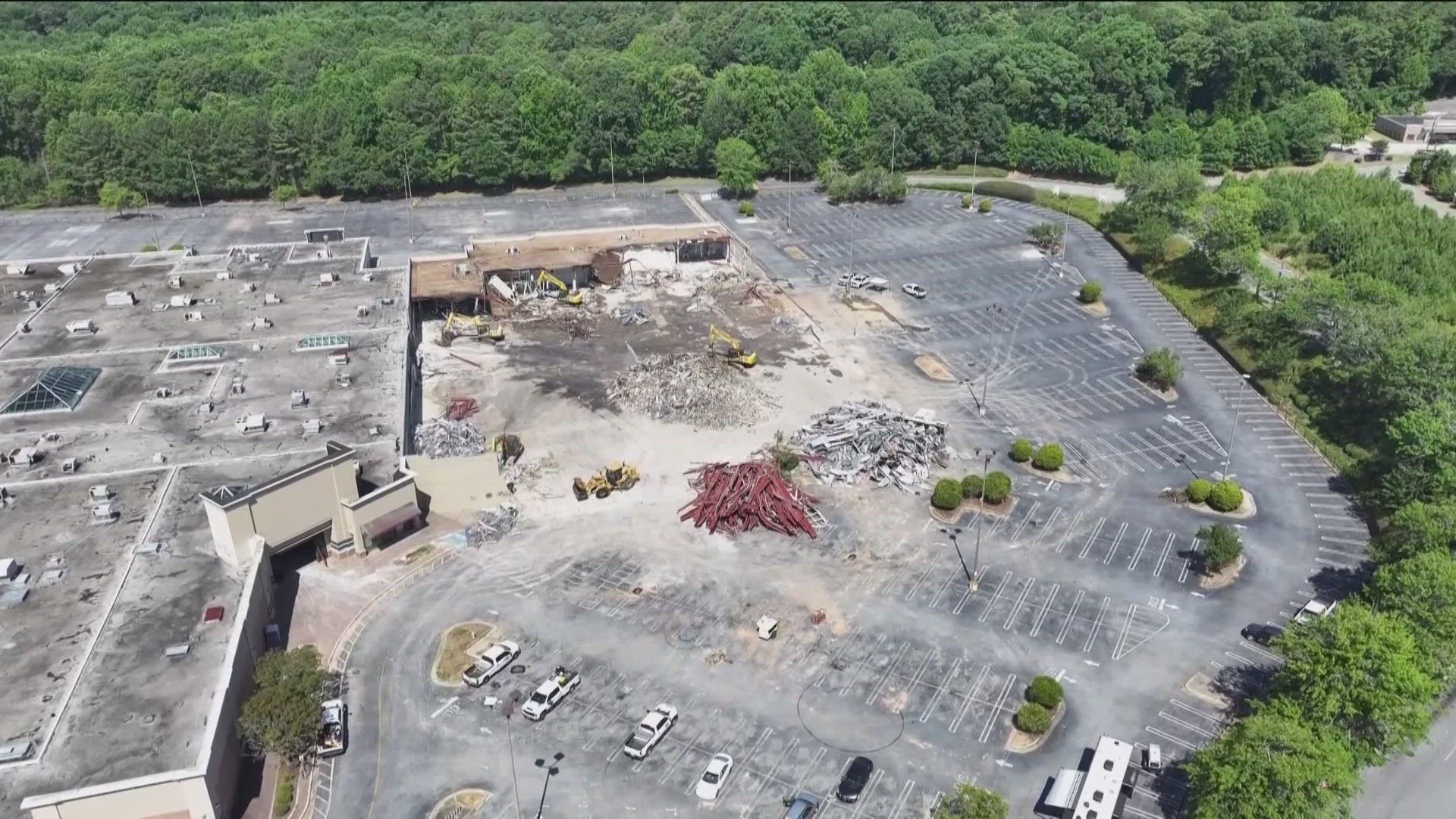 Final demolition begins on North DeKalb Mall | 11alive.com